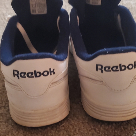 White/Navy Reebok Classics - Picture 5 of 7